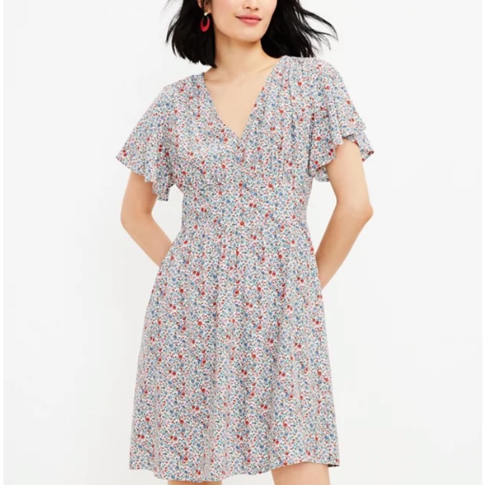 LOFT Floral Flutter V Neck Pocket Dress Size 16P